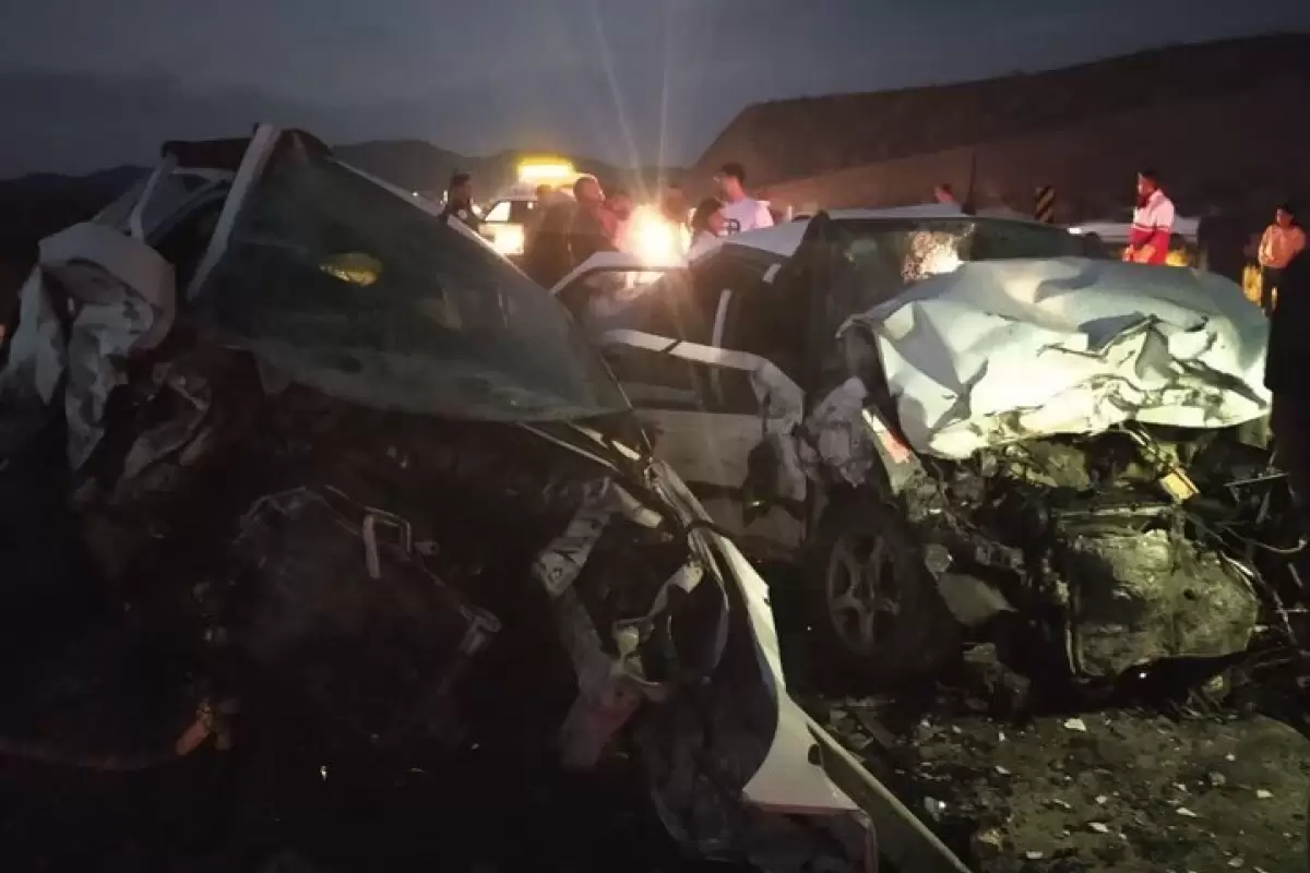 ببینید | تصاویری تلخ از تصادف مرگبار دو دستگاه خودرو در مکزیک