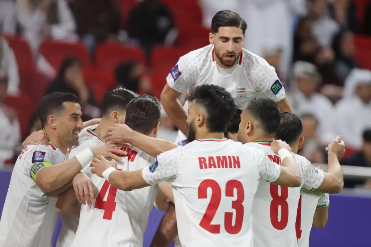 ایران ۲ - قطر ۲ تا دقیقه ۷۰/گلزنی دوباره در آغاز نیمه؛ VAR به داد فوتبال ایران رسید