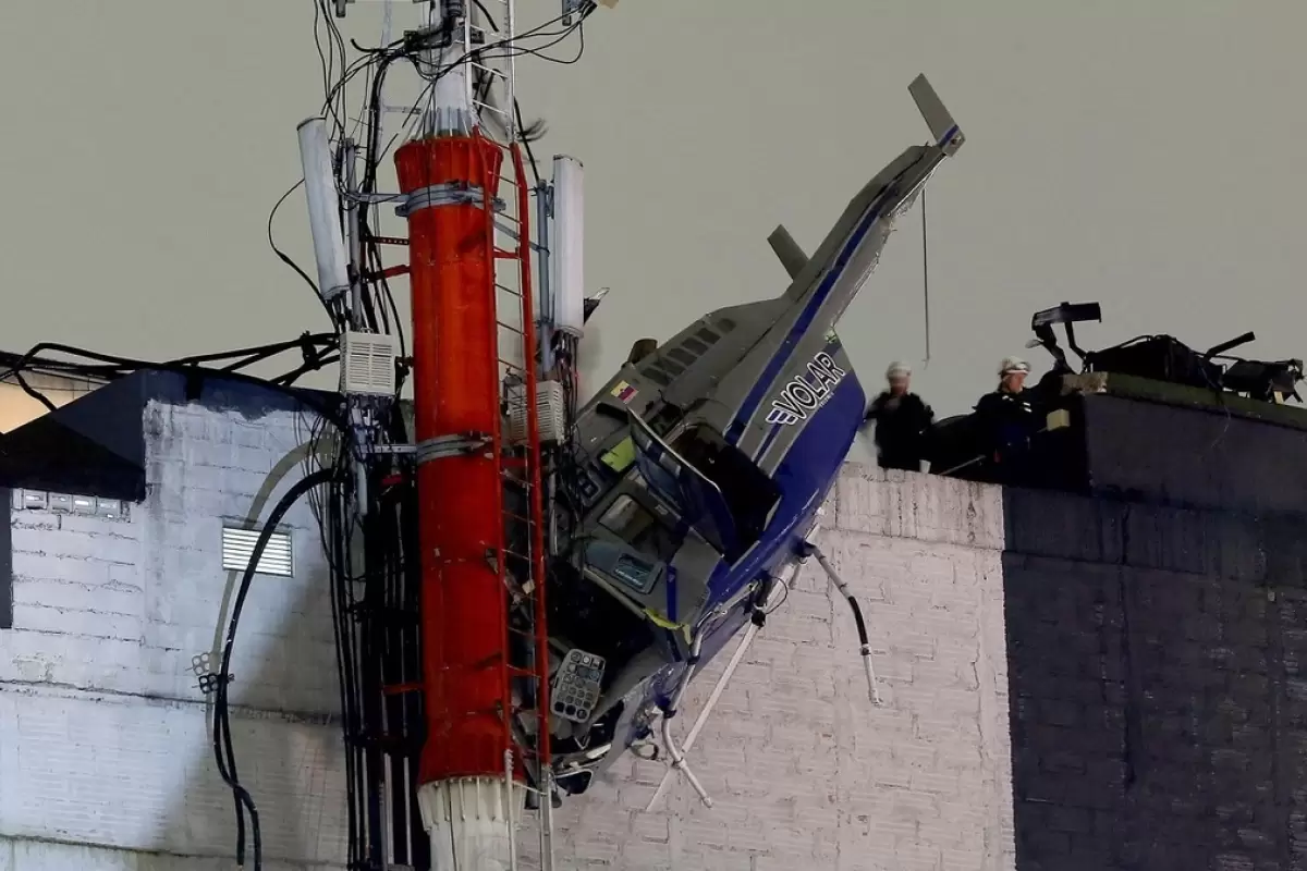 (ویدئو) سقوط یک هلیکوپتر تجاری در کلمبیا