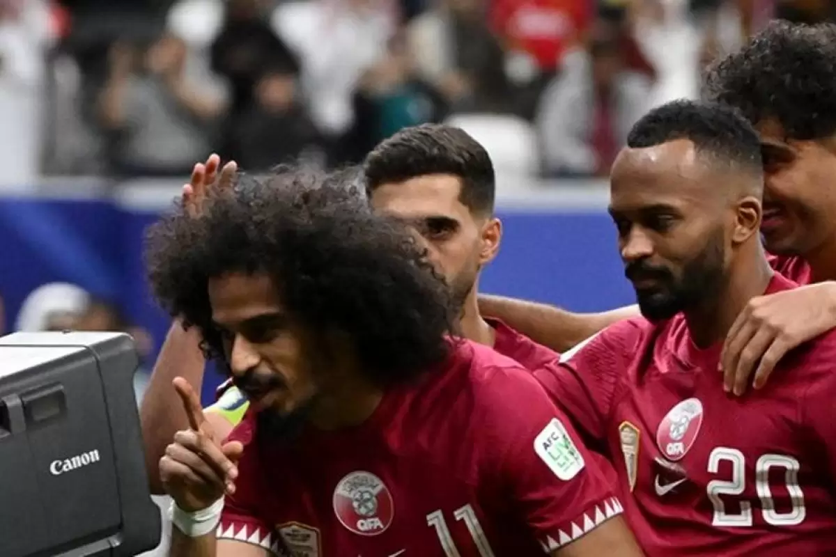 قطر با ضربات پنالتی مقابل ازبکستان حریف ایران در نیمه نهایی شد