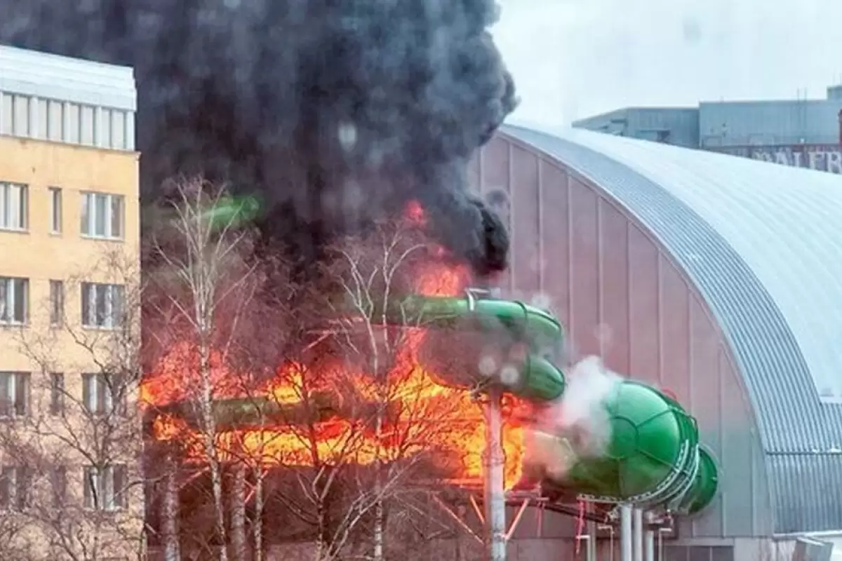 (ویدیو) آتش‌سوزی شدید در پارک آبی سوئد