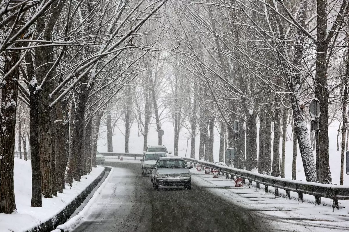 آخرین وضعیت ترافیکی جاده‌ها؛ در کدام محور‌ها برف و باران می‌بارد؟