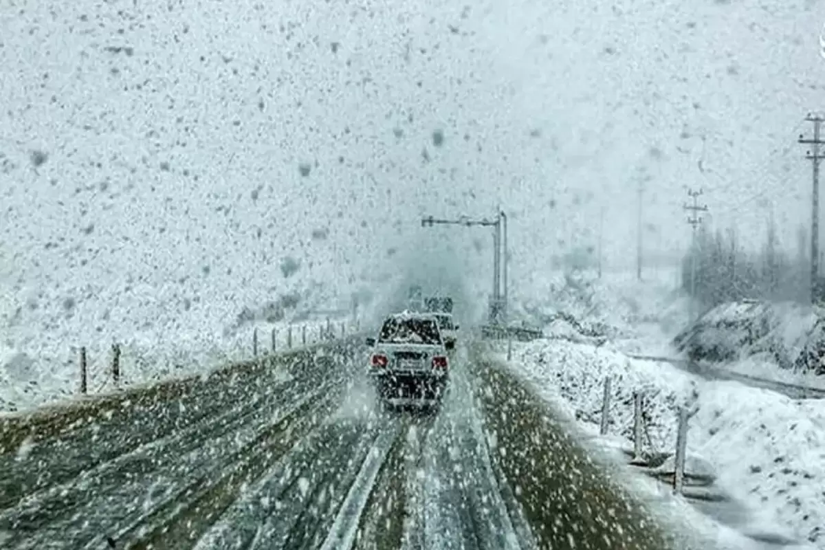 جاده‌های این ۲۰ استان برفی و بارانی است