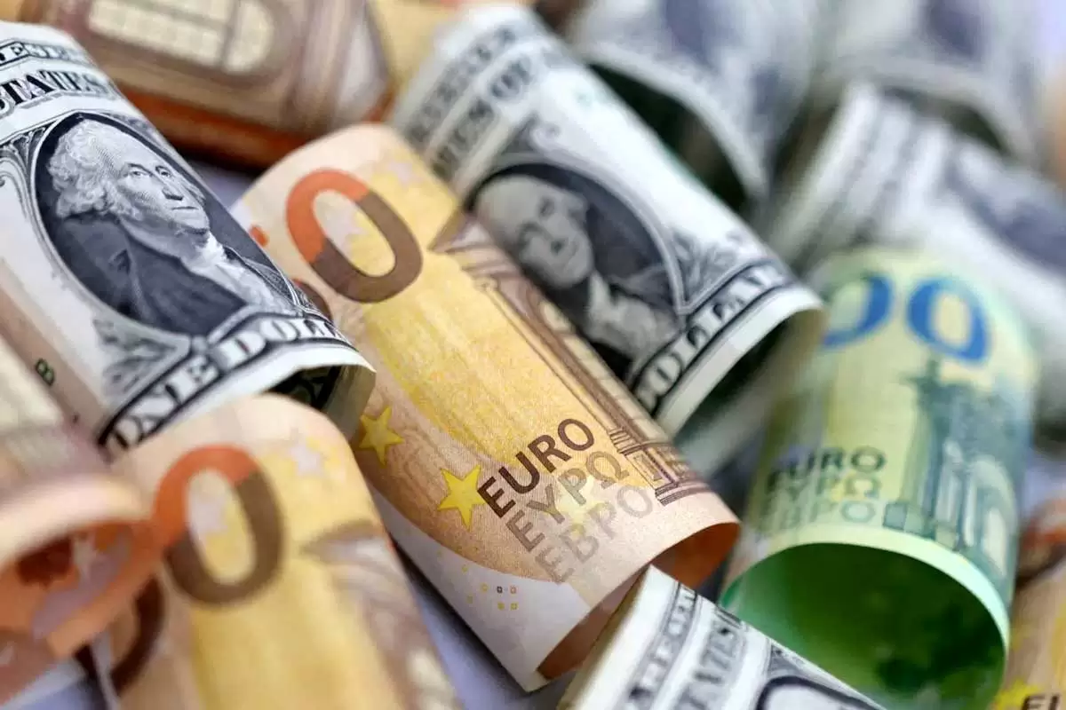 قیمت دینار عراق خلاف جریان شنا کرد/ بازار ارز به افزایش پاسخ مثبت داد