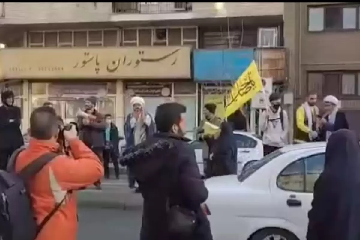 (ویدیو) پشت پرده ماجرای تجمع اعتراضی به وضعیت بی‌حجابی