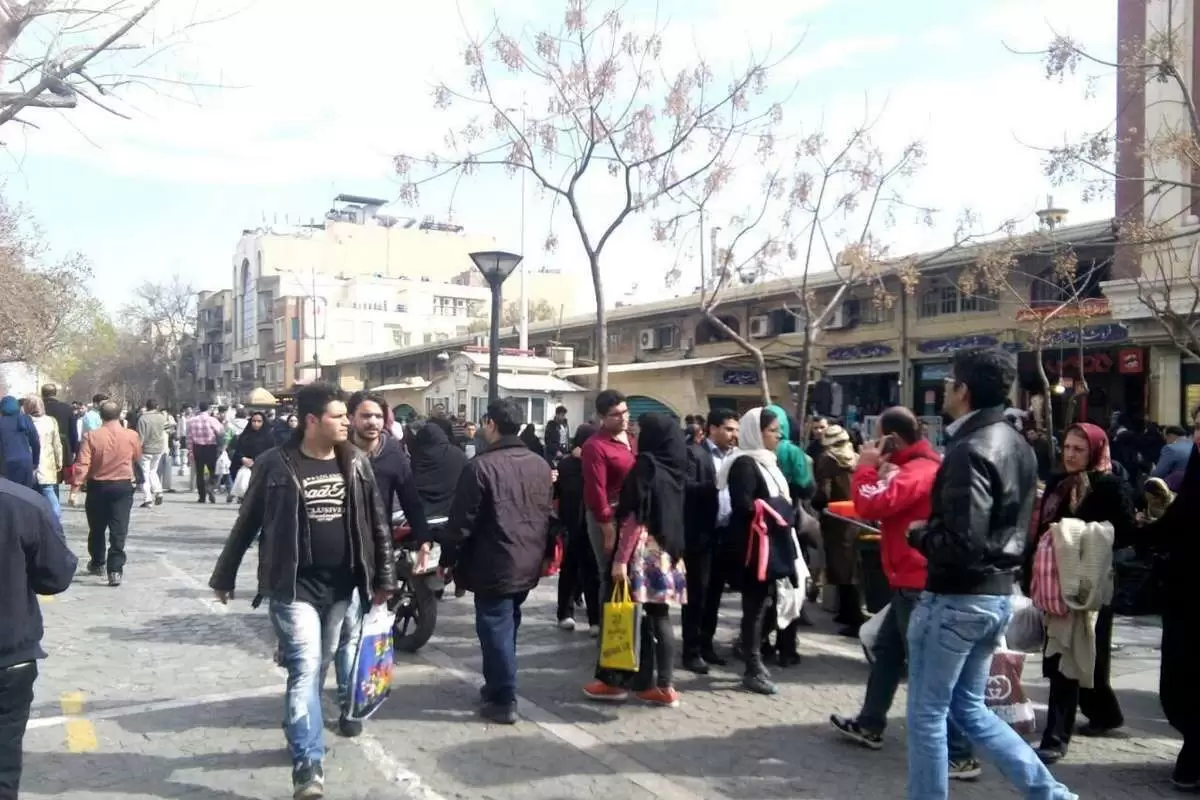 نزول جمعیت ایران از ۱۴۲۵