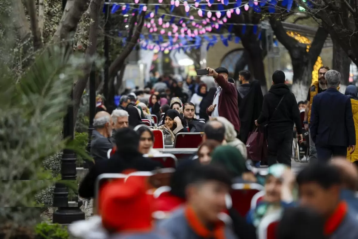 (ویدئو) گزارش رسانه خارجی از سفره‌های افطاری رایگان در تهران