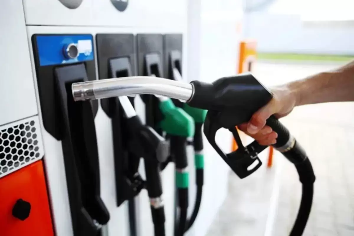 هشدار درباره افزایش بی‌سابقه مصرف بنزین؛ رکورد مصرف بنزین در کشور شکست/ فیلم