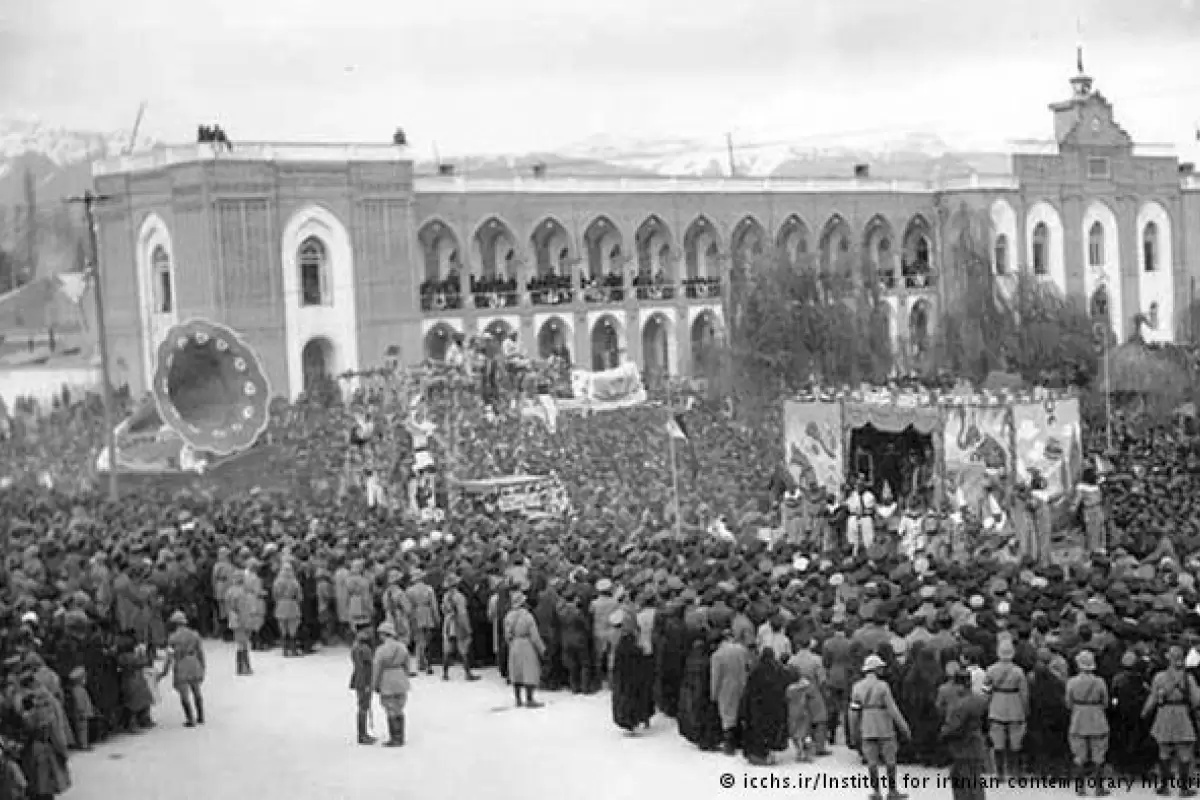 (عکس) کاروان جشن تولد رضاشاه در خیابان‌های تهران