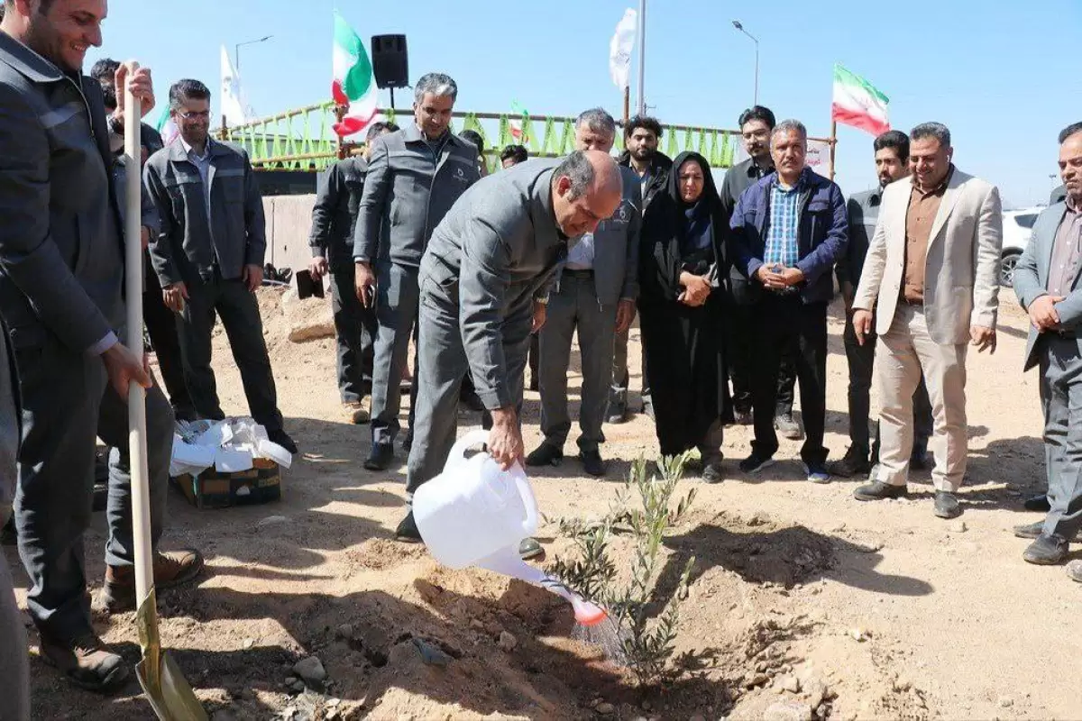  آیین درختکاری و آغاز طرح جنگل کاری شرکت توسعه آهن و فولاد گل گهر