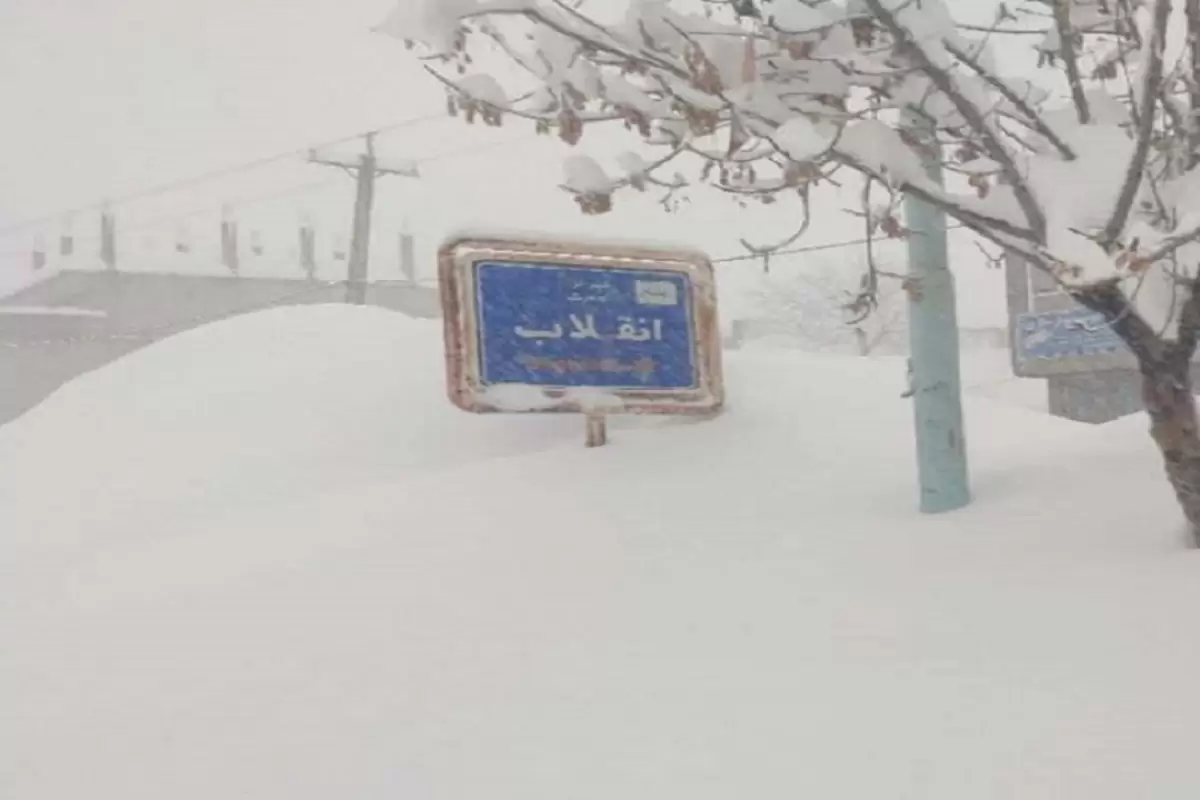 (تصاویر) سفر به ایران قدیم؛ برف و سرما به ایران برگشت