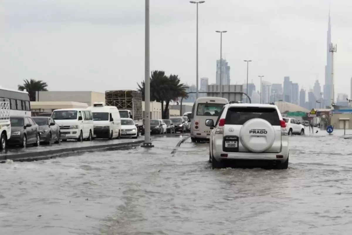 (ویدئو) بزرگراه معروف شیخ زاید دبی بعد از بارندگی!