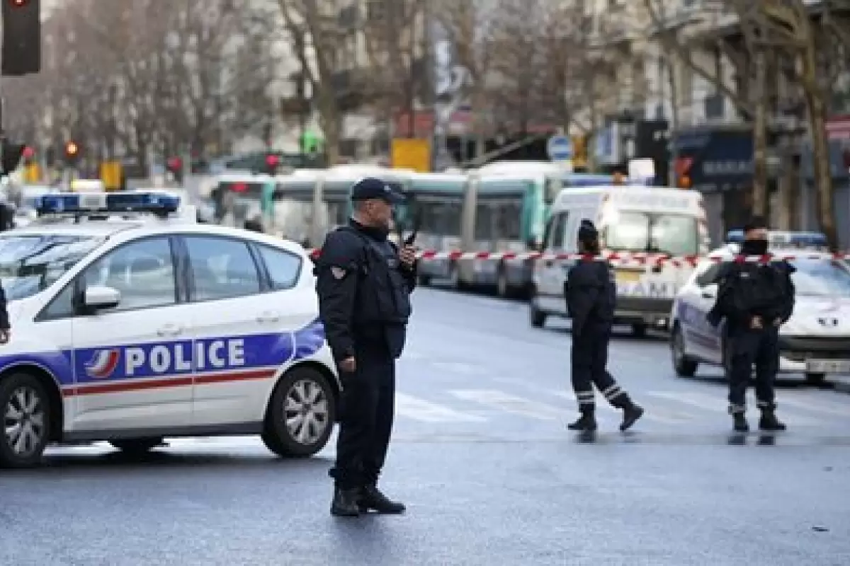 ببینید | تصاویر تازه از حضور نیروهای امنیتی فرانسه در مقابل کنسولگری ایران در پاریس