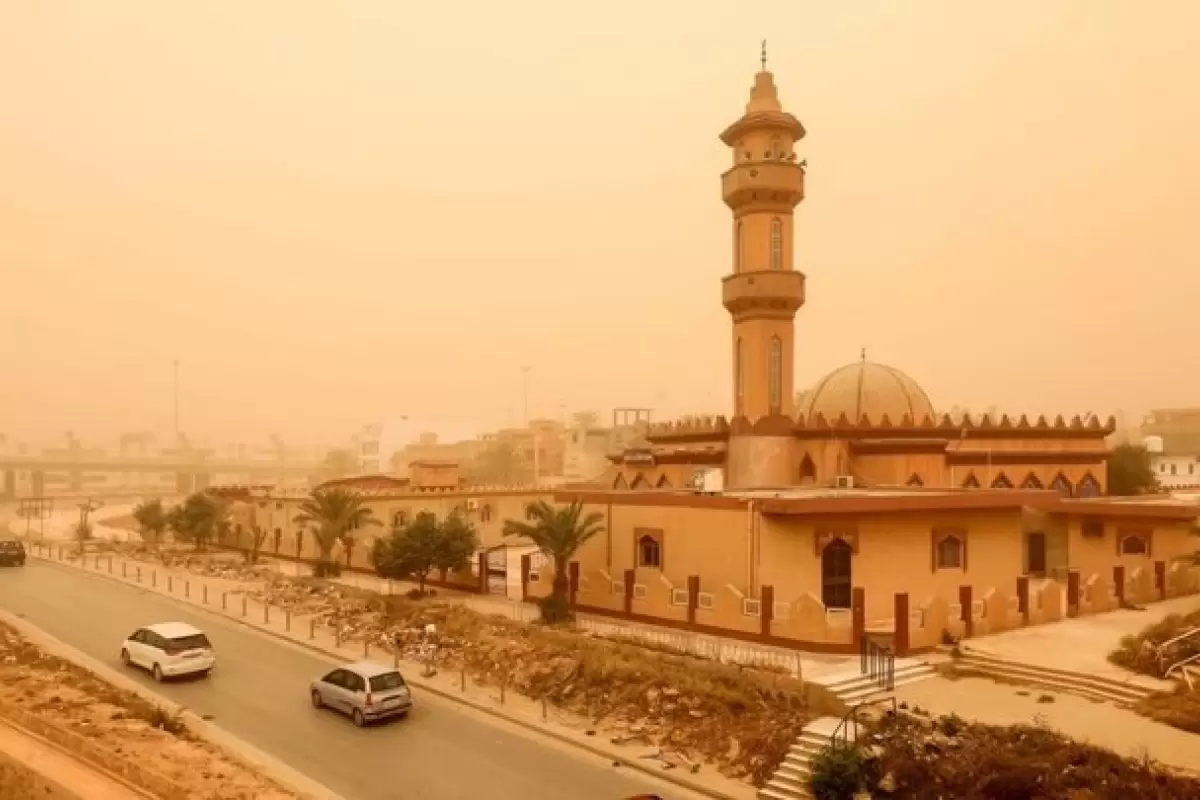 ببینید | تصاویر آخرالزمانی از طوفان شن در لیبی