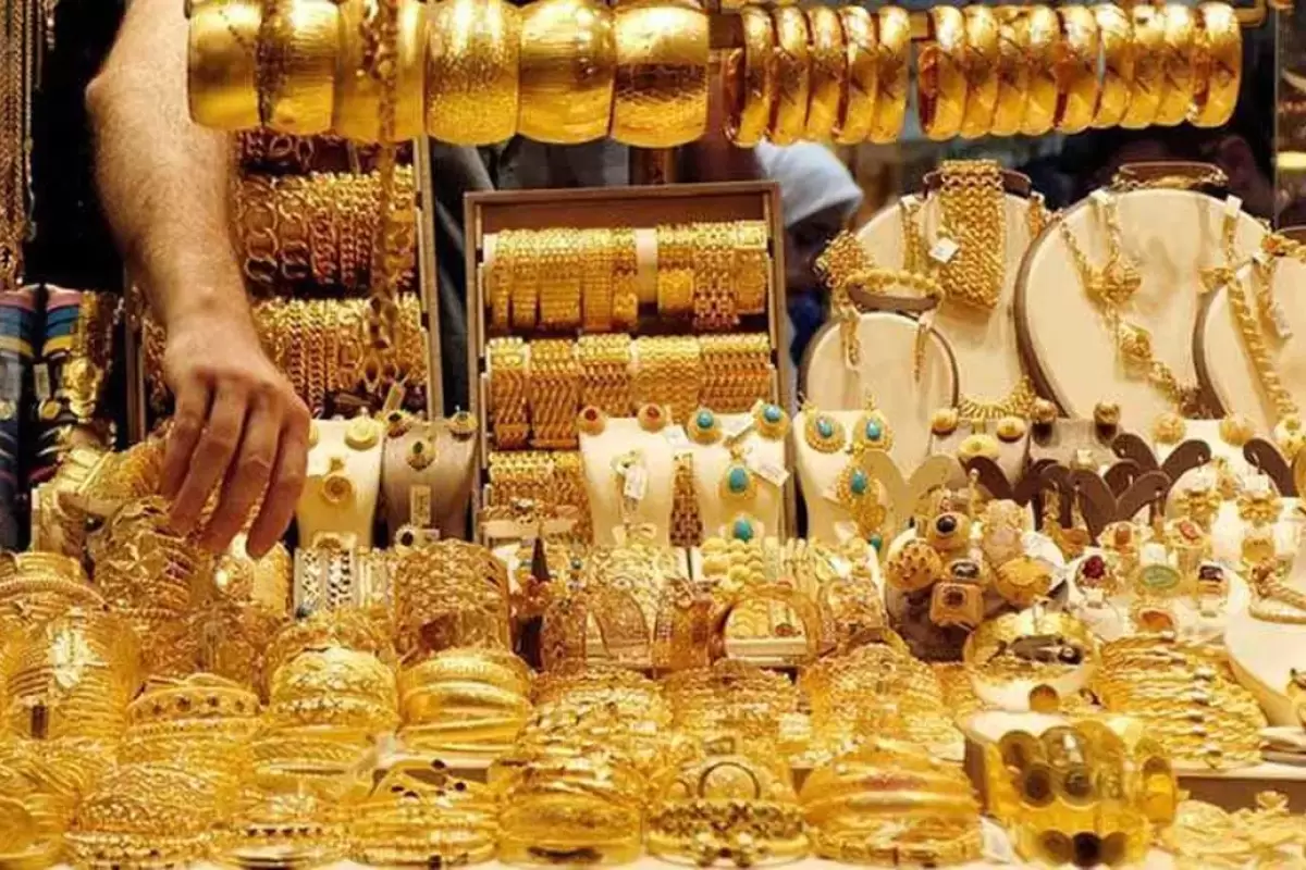 قیمت طلا، سکه و دلار در بازار امروز 27 فروردین 1403/ طلای ۱۸ عیار ارزان شد + جدول