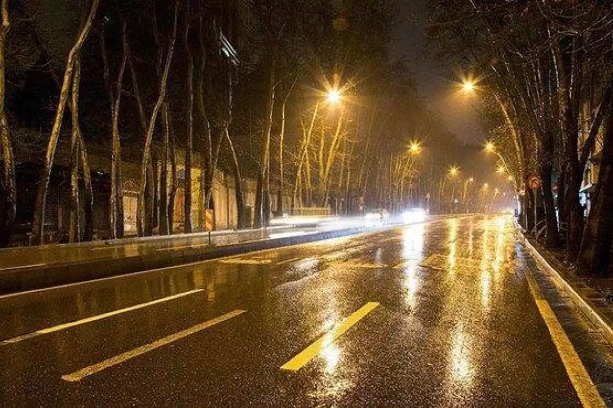 ببینید | تصاویری از بارش شدید باران در بلوار وکیل‌آباد