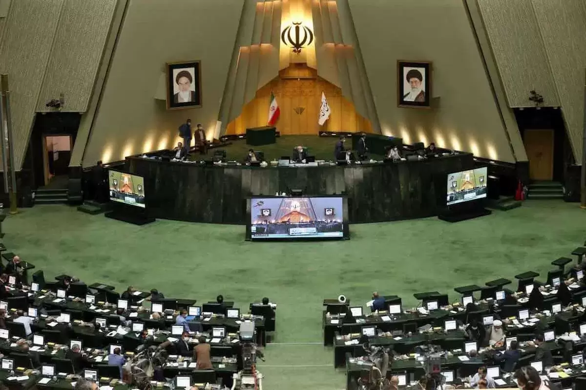 کیهان: مردم اهمیت نمی‌دهند چه کسی رئیس مجلس باشد