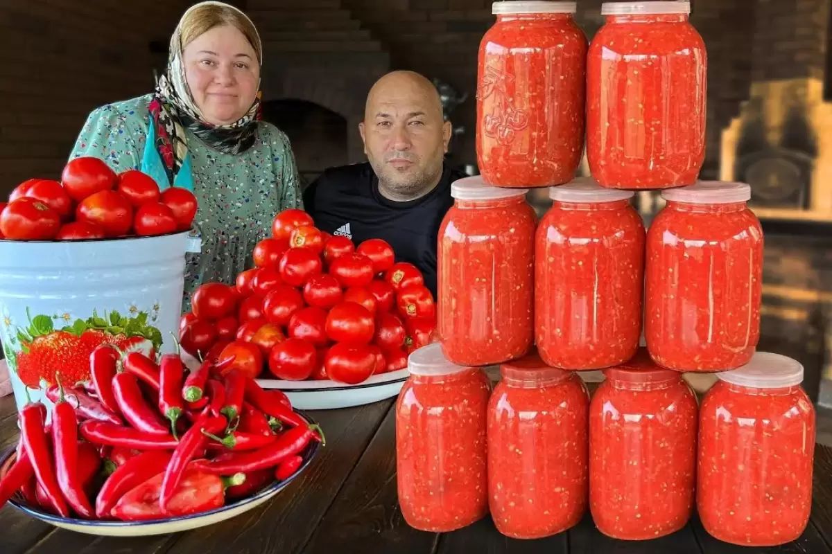 (ویدئو) فرآیند تهیه رب گوجه فلفلی محلی به روش زوج روستایی مشهور داغستانی