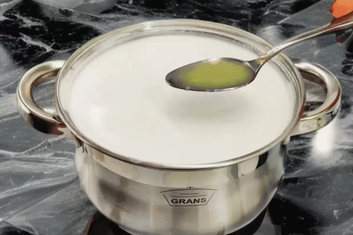 (ویدئو) نحوه درست کردن پنیر خانگی با لیمو و شیر در 6 دقیقه!
