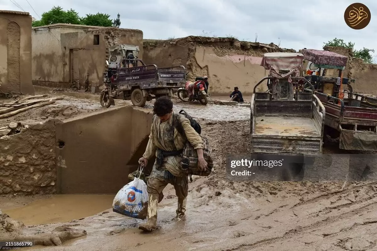 (ویدئو) کودکی که از سیلاب بغلان در افغانستان نجات یافته است