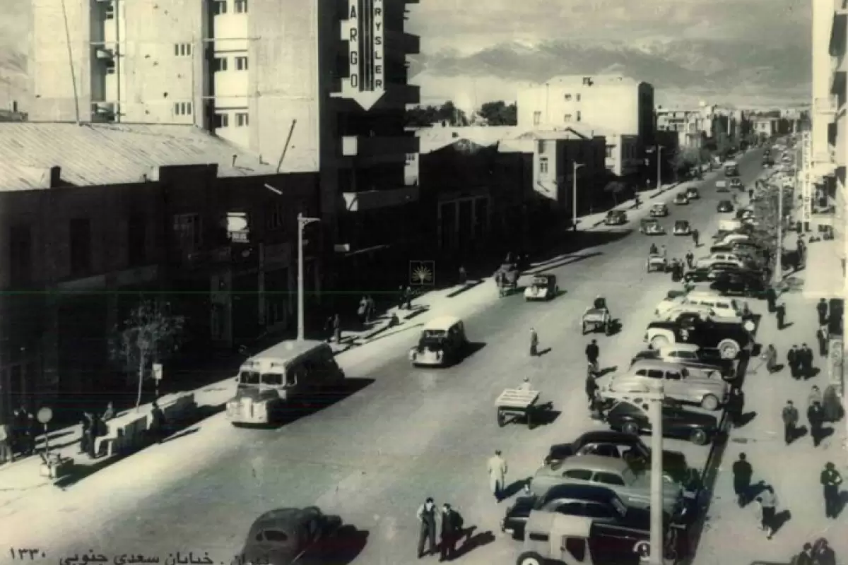 (عکس) سفر به تهران قدیم؛ تصویری زیبا و خلوت از تقاطع کاخ در دهه چهل