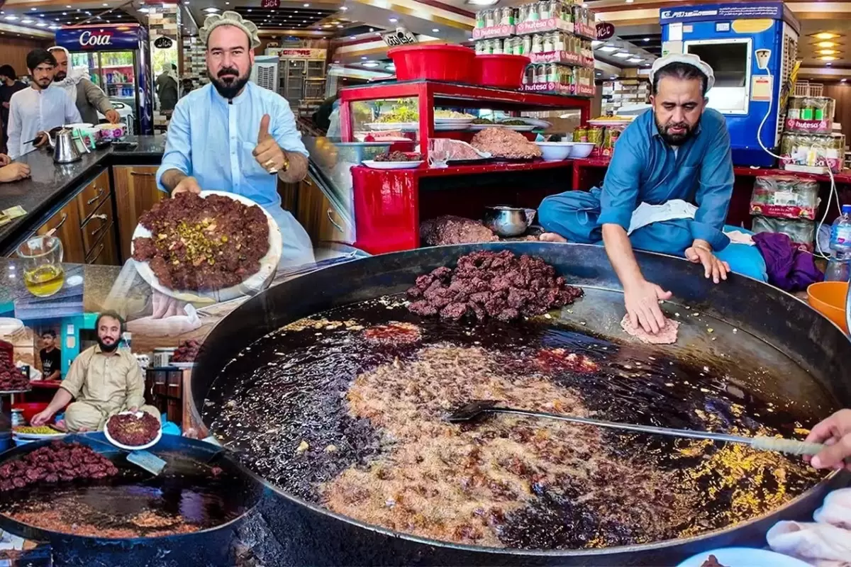 (ویدئو) غذای خیابانی در افغانستان؛ پخت چاپلی کباب به روش سالارخان