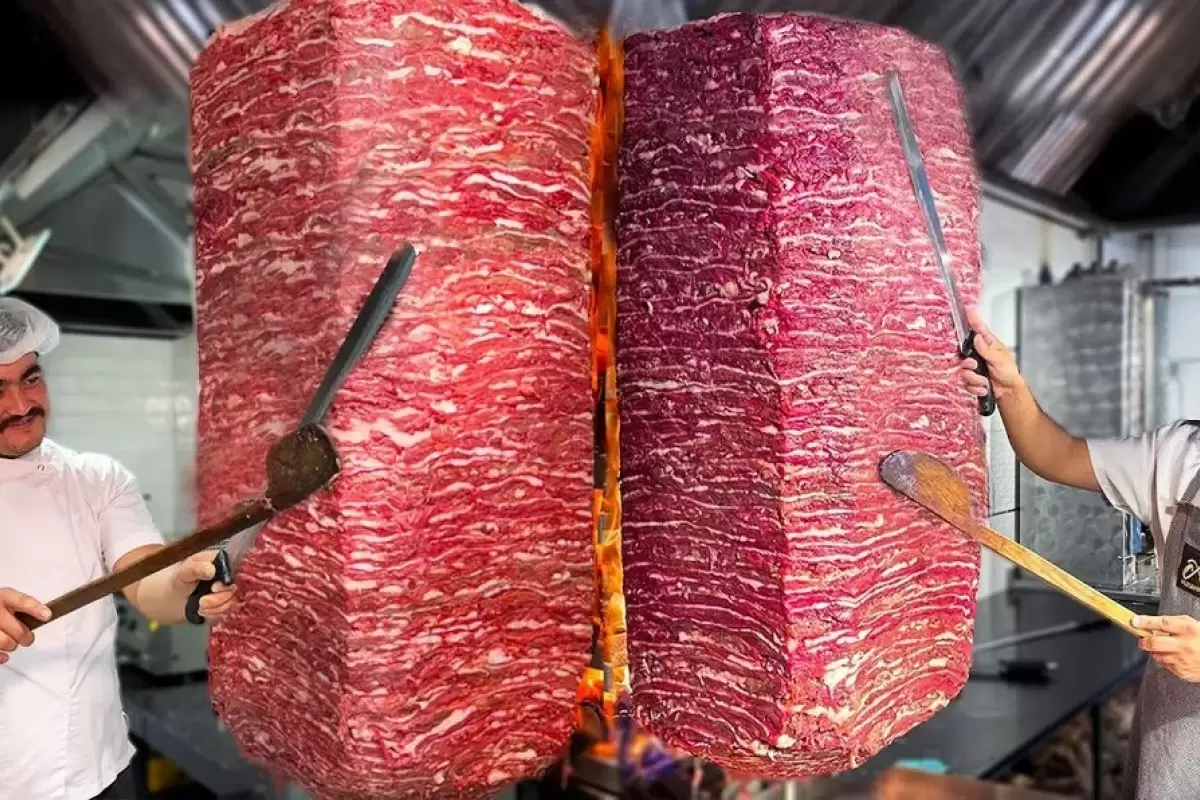 (ویدئو) غذای خیابانی در ازبکستان؛ طرز پخت کباب ترکی با ۵۰ کیلو گوشت