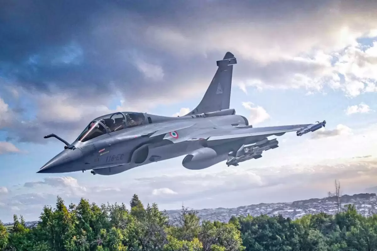 (تصاویر) ۵ هواپیمای نظامی برتر فرانسه؛ از Dassault Rafale تا E-3F AWACS