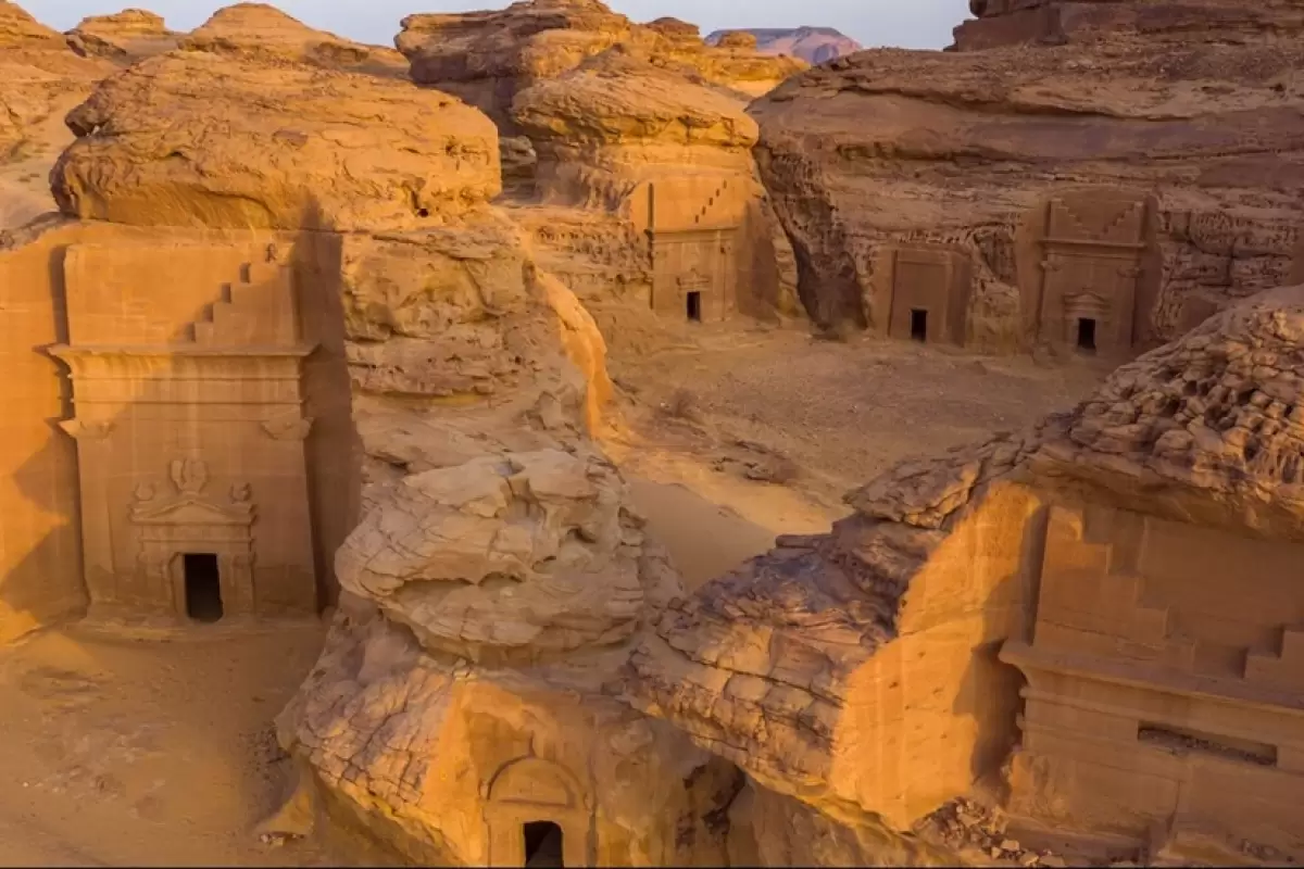 شگفتی‌های باستانی عربستان؛ از نوشته‌های «جبل عکمه» تا شهر نفرین‌شدۀ «مدائن صالح»