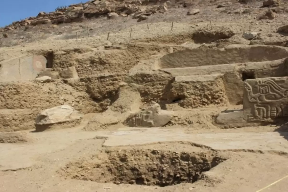 کشف معبد 5 هزارساله در زیر یک تپۀ شنی
