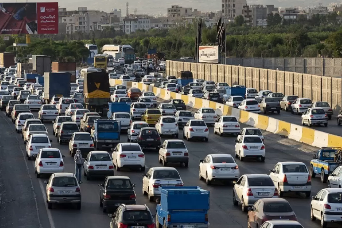 ترافیک سنگین در محور‌های چالوس، فیروزکوه و آزادراه کرج - قزوین