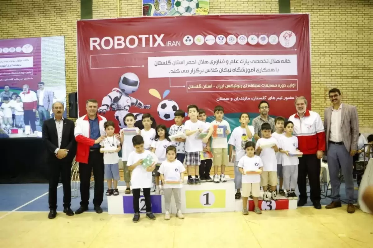رقابت ۱۵۷ دانش آموز در مسابقات رباتیک منطقه‌ای به میزبانی گرگان/ بهره مندی از مراکز دانش بنیان برای توسعه خدمات امدادی