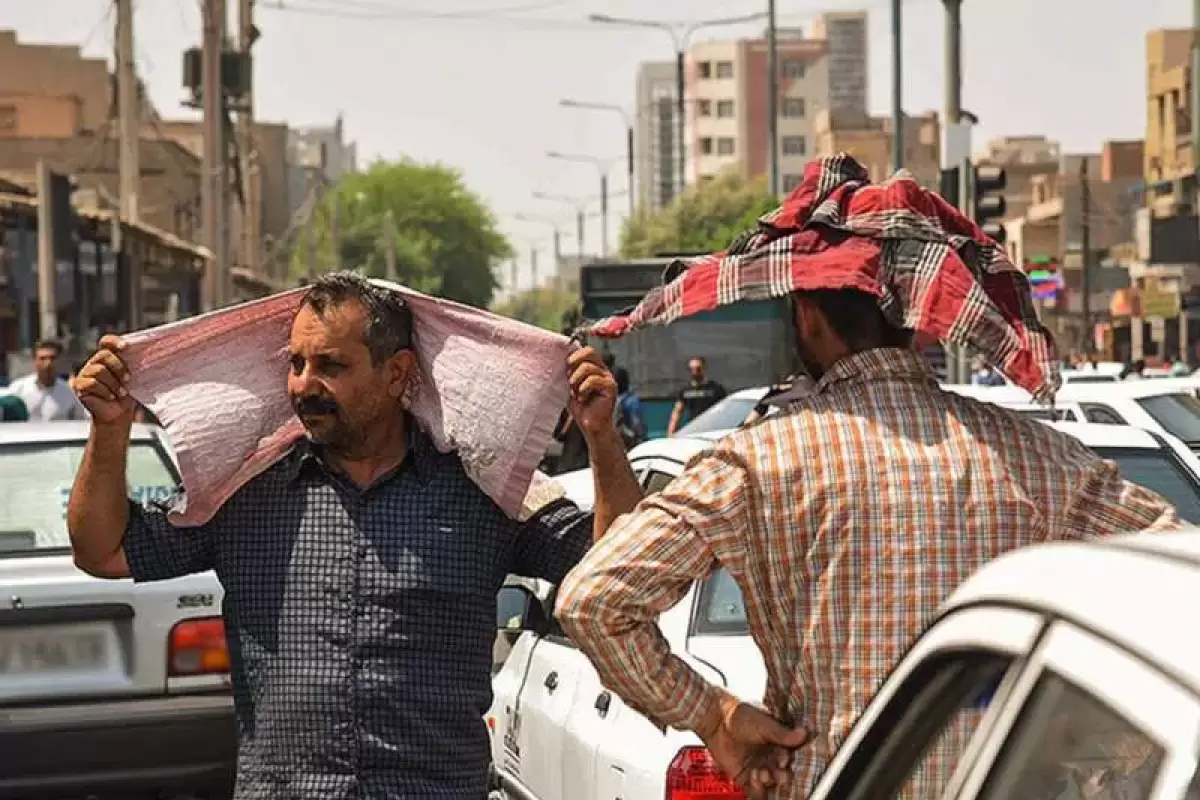 آتش گرفتن ۲۸۱ خودرو در اصفهان در اثر گرمای شدید!