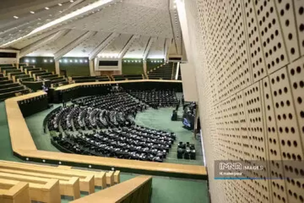 نامه ۱۰۷ نماینده مجلس به رئیس‌جمهور/ حذف ارز ترجیحی اشتباه بود؛ ارز ۲۸ هزار و ۵۰۰ تومانی را حذف نکنید