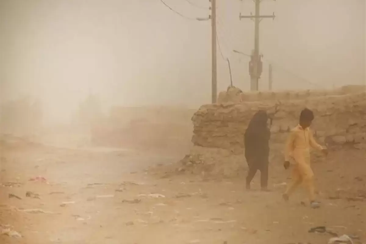 طوفان ۱۰۰ کیلومتری در سیستان