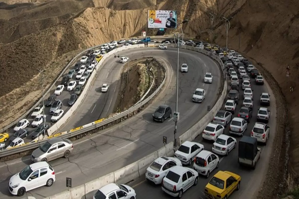 (ویدئو) حجم بالای ترافیک در جاده چالوس