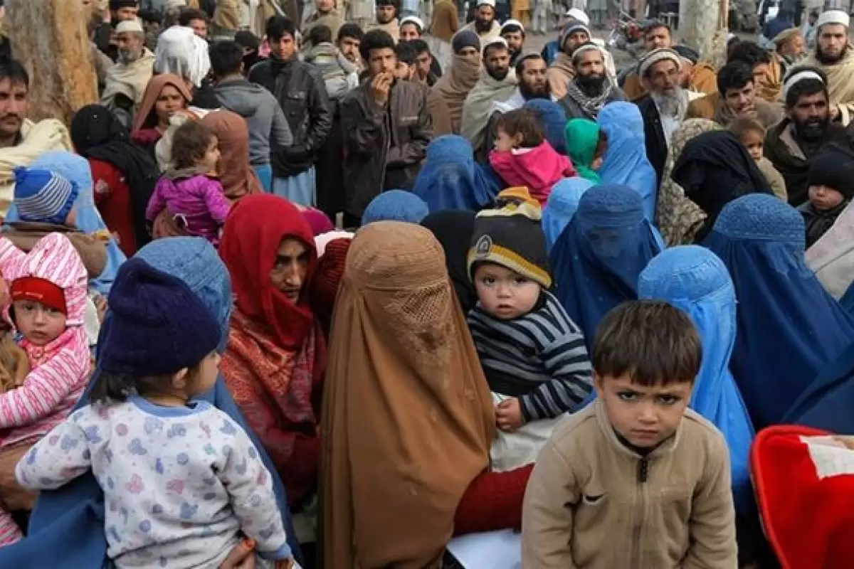 ببینید | لحظه بازداشت و انتقال ۶۰۰ پناهنده قانونی افغانستانی در ترکیه به مرکز اخراج