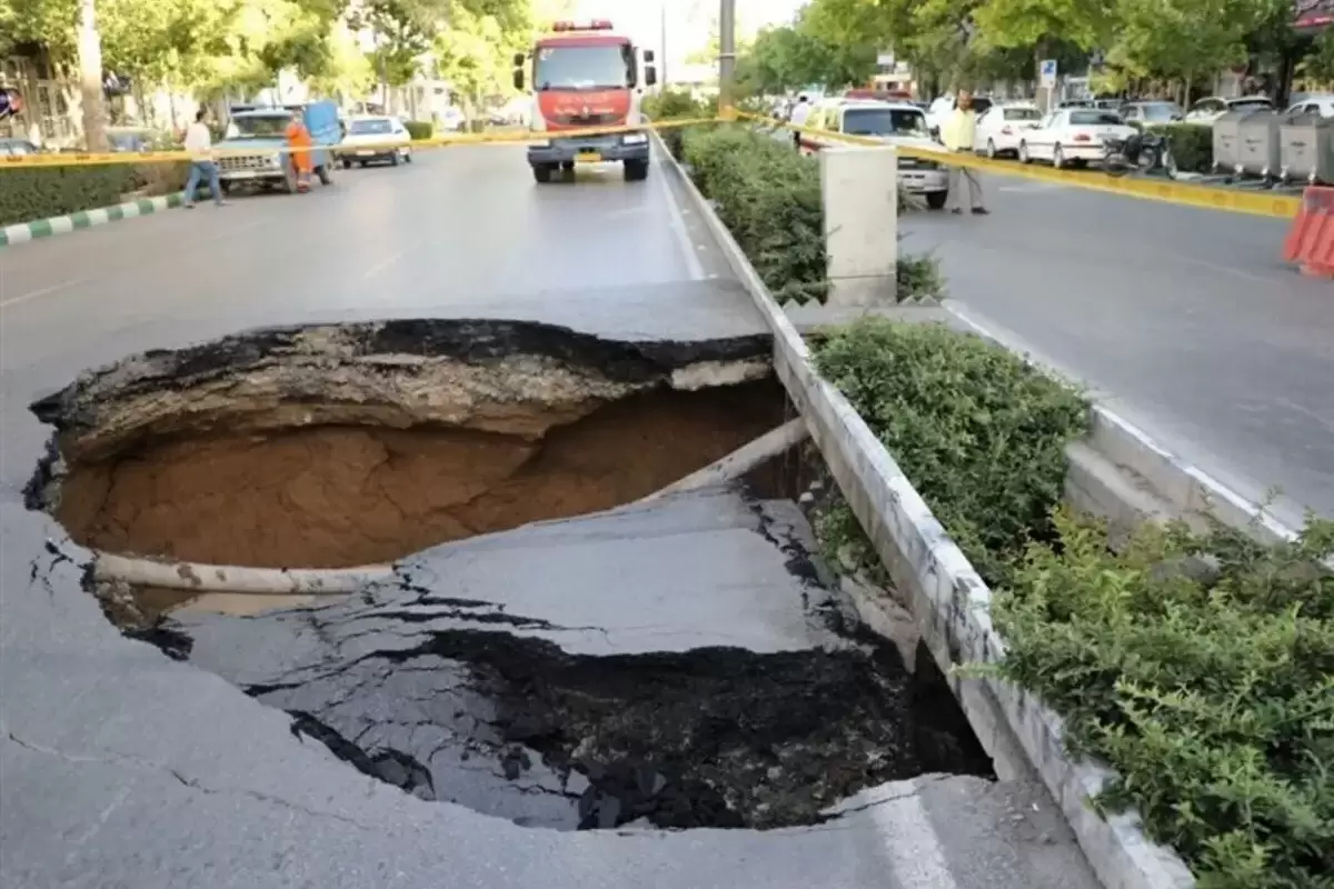 مهمترین دلایل فروریزش در تهران