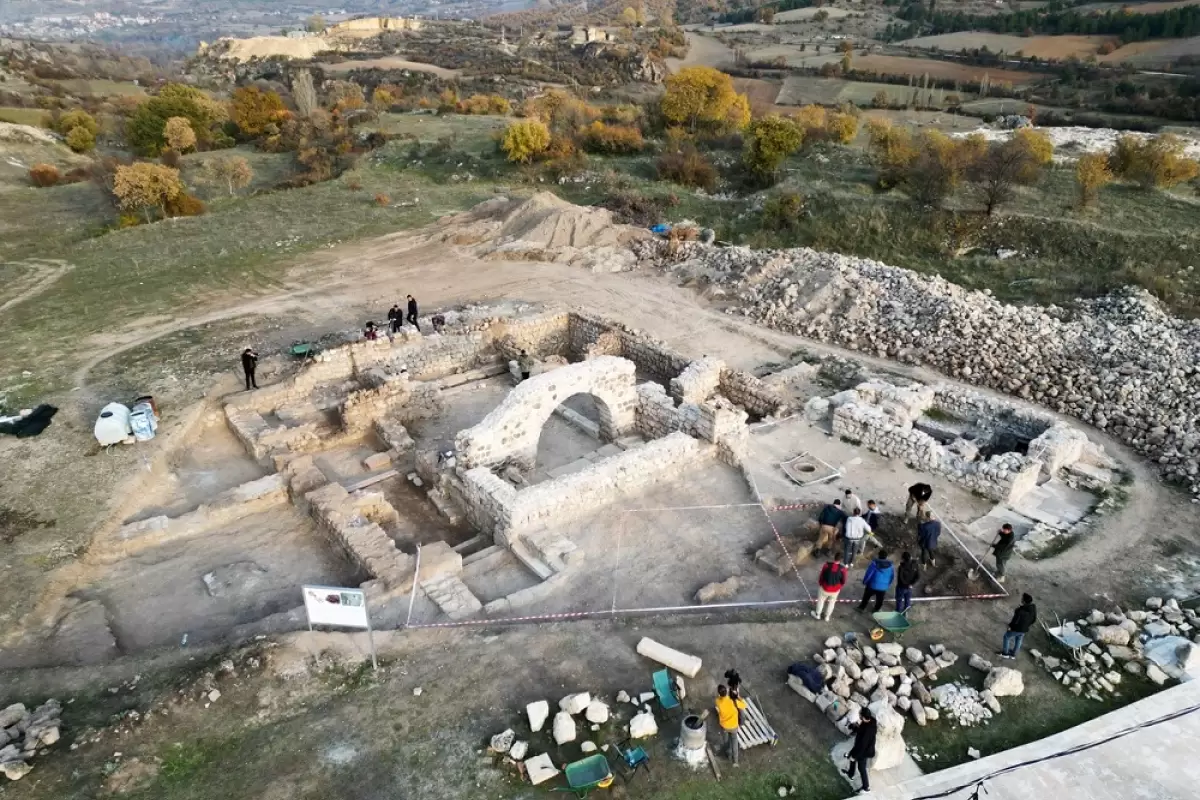 طلسم 1500 ساله با تصویر حضرت سلیمان در ترکیه کشف شد