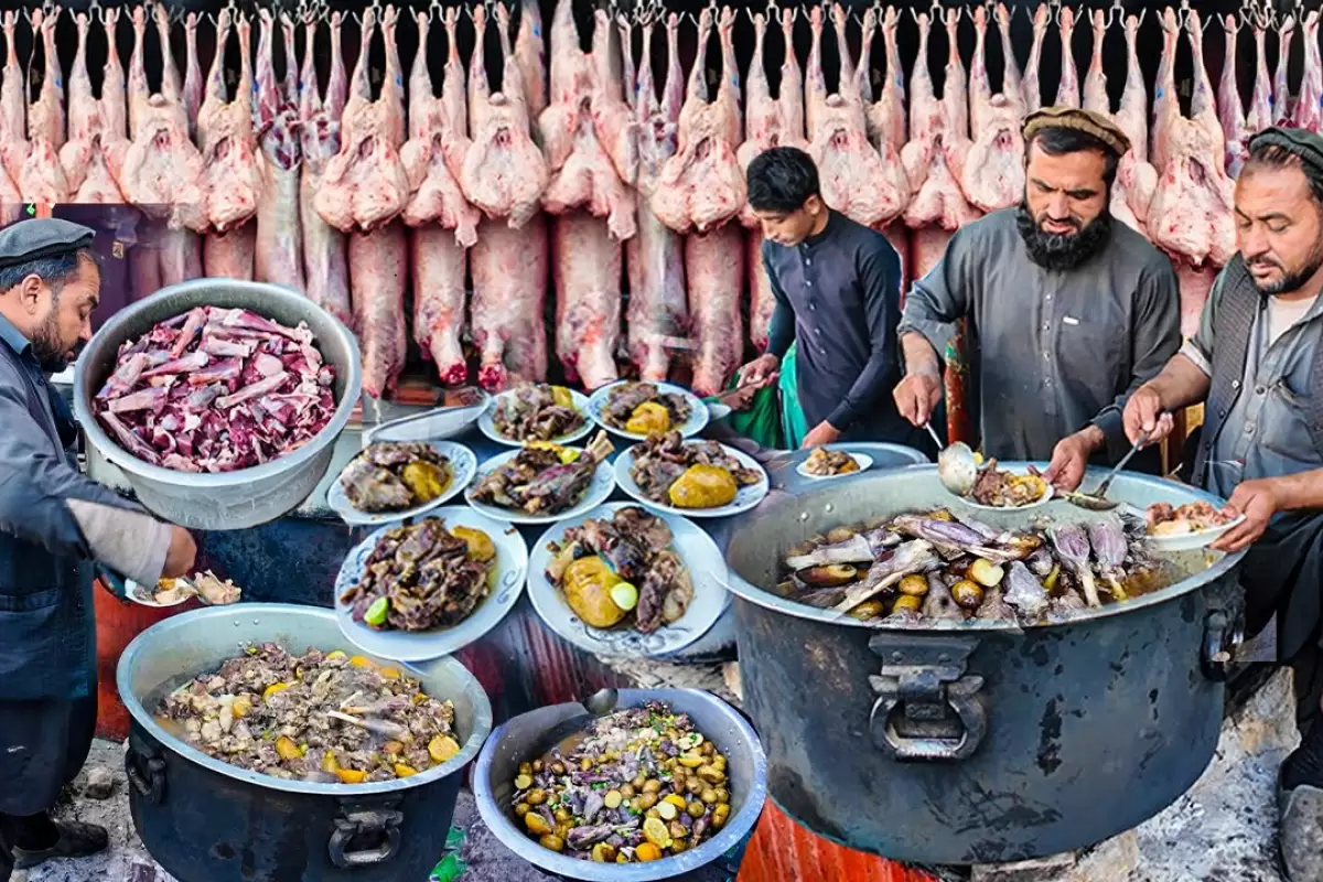 (ویدئو) غذای خیابانی در پاکستان؛ پخت دم پخت لاهوری با گوشت بره