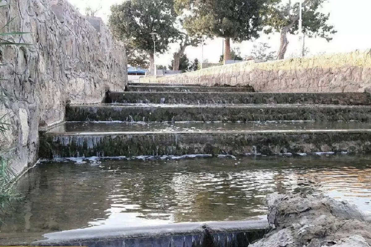 (عکس) سیستم پخش آب هزار ساله در سمنان