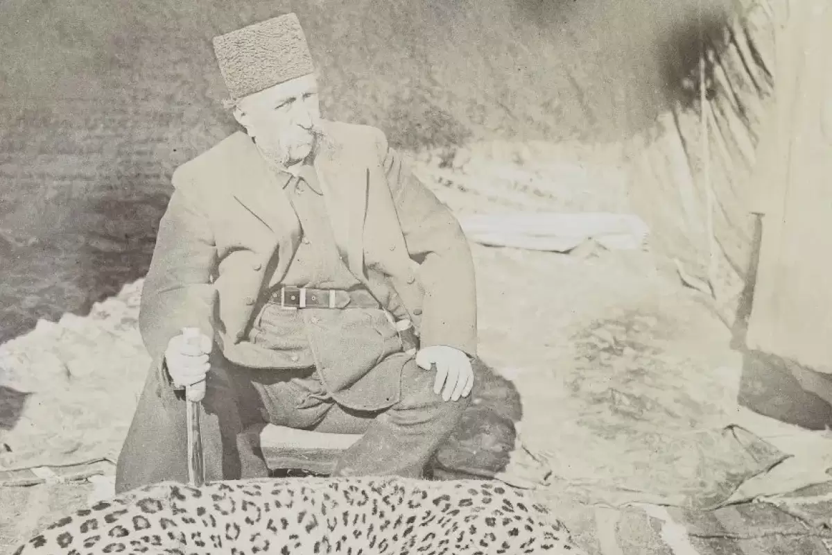 (تصاویر) سفر به عصر قاجار؛ از یک مهمانی اعیانی تا مظفرالدین شاه با قوری و سماور در شکارگاه