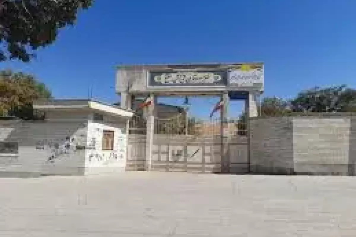 ماجرای حضور گشت پلیس در دبیرستان بروجردی بوکان چه بود؟