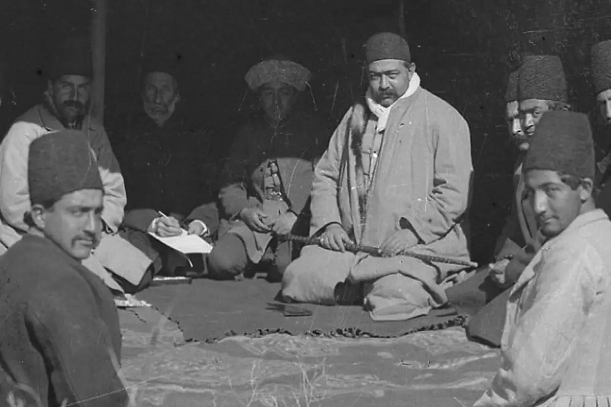 ایران قدیم به روایت عکس‌ها؛ صدراعظم ناصرالدین شاه در تفرجگاه