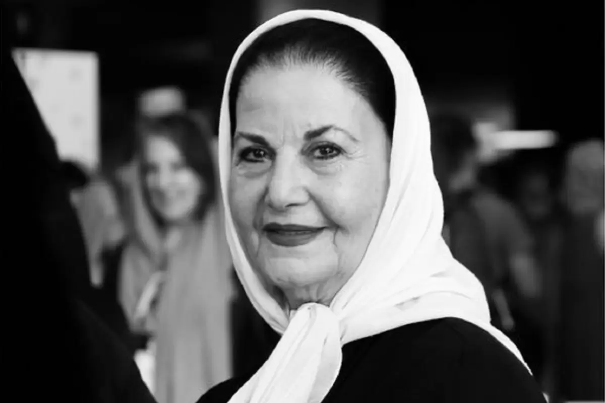 (عکس) سفر در زمان؛ «پوری بنایی با یونیفرم افسران شهربانی»؛ سال 1356