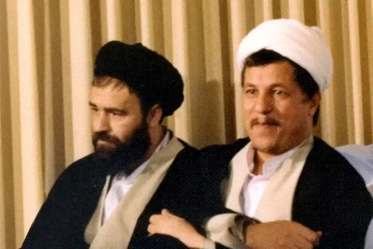 عصبانیت روزنامه جوان از ابطحی به خاطر تعریف یک خاطره از سیداحمد خمینی(ره)