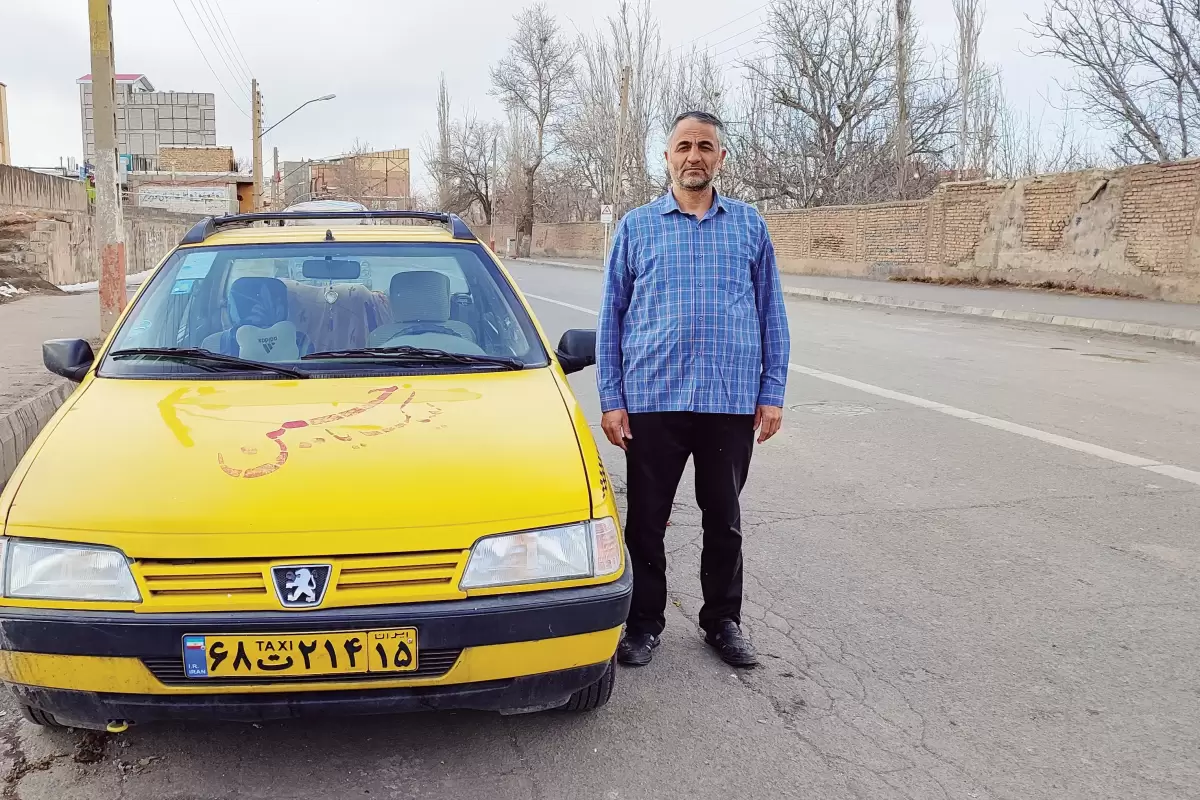 راننده تاکسی، دستبند 220میلیونی گمشده را به صاحبش رساند