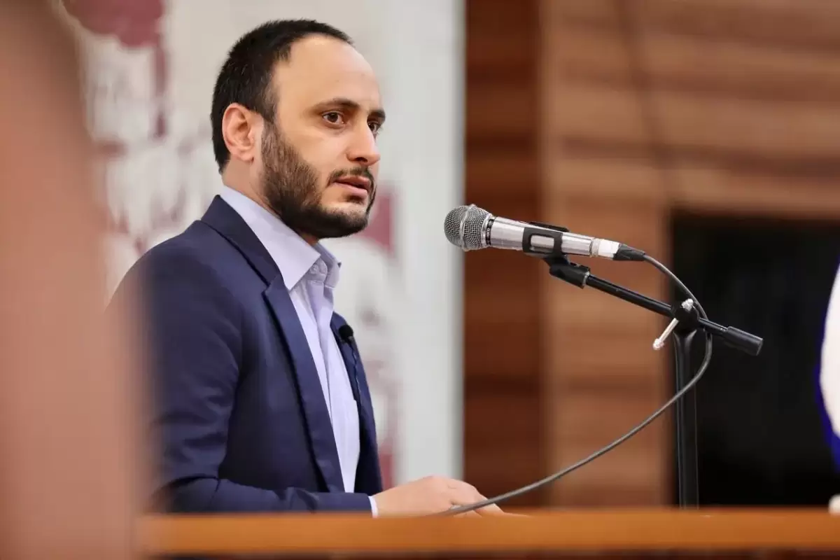 چرا پس از سقوط هلی‌کوپتر تعطیلی اعلام نشد؟