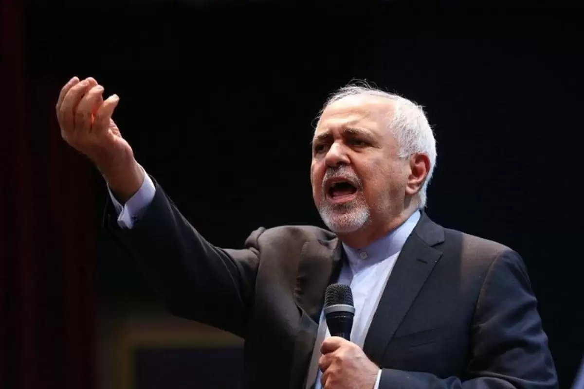 ببینید | ظریف قبل از برکناری در مورد تندروها: آنها خسته نمی شوند چون منافع‌شان درگیر است