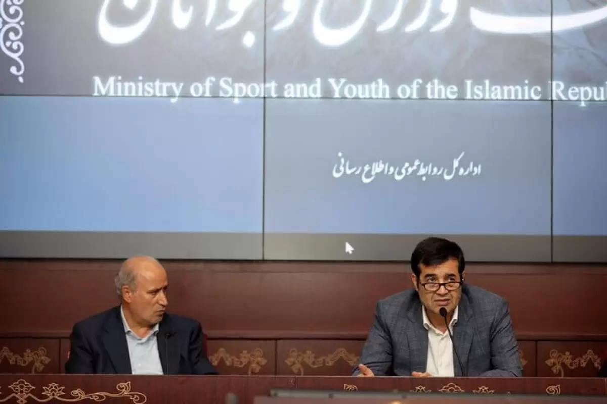نقد و بررسی نوجوانان فوتبال ایران در اتاق وزیر ورزش